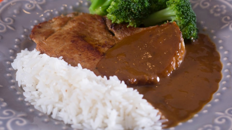 Filé de Pernil com Molho Madeira